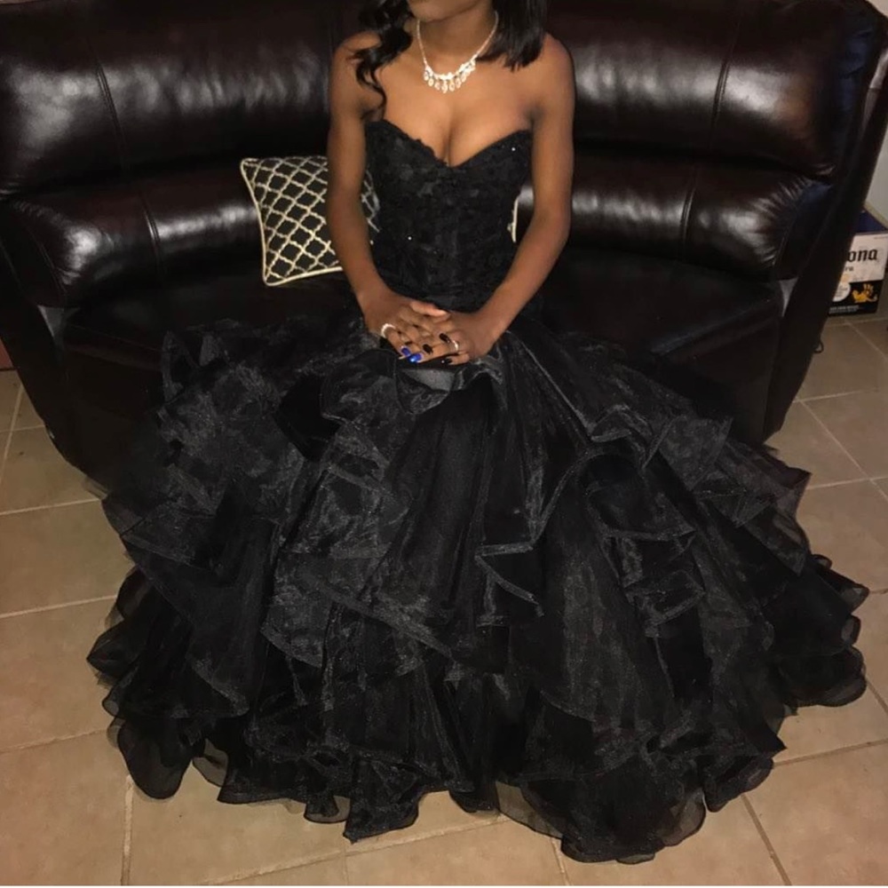 Black prom dress!!!!